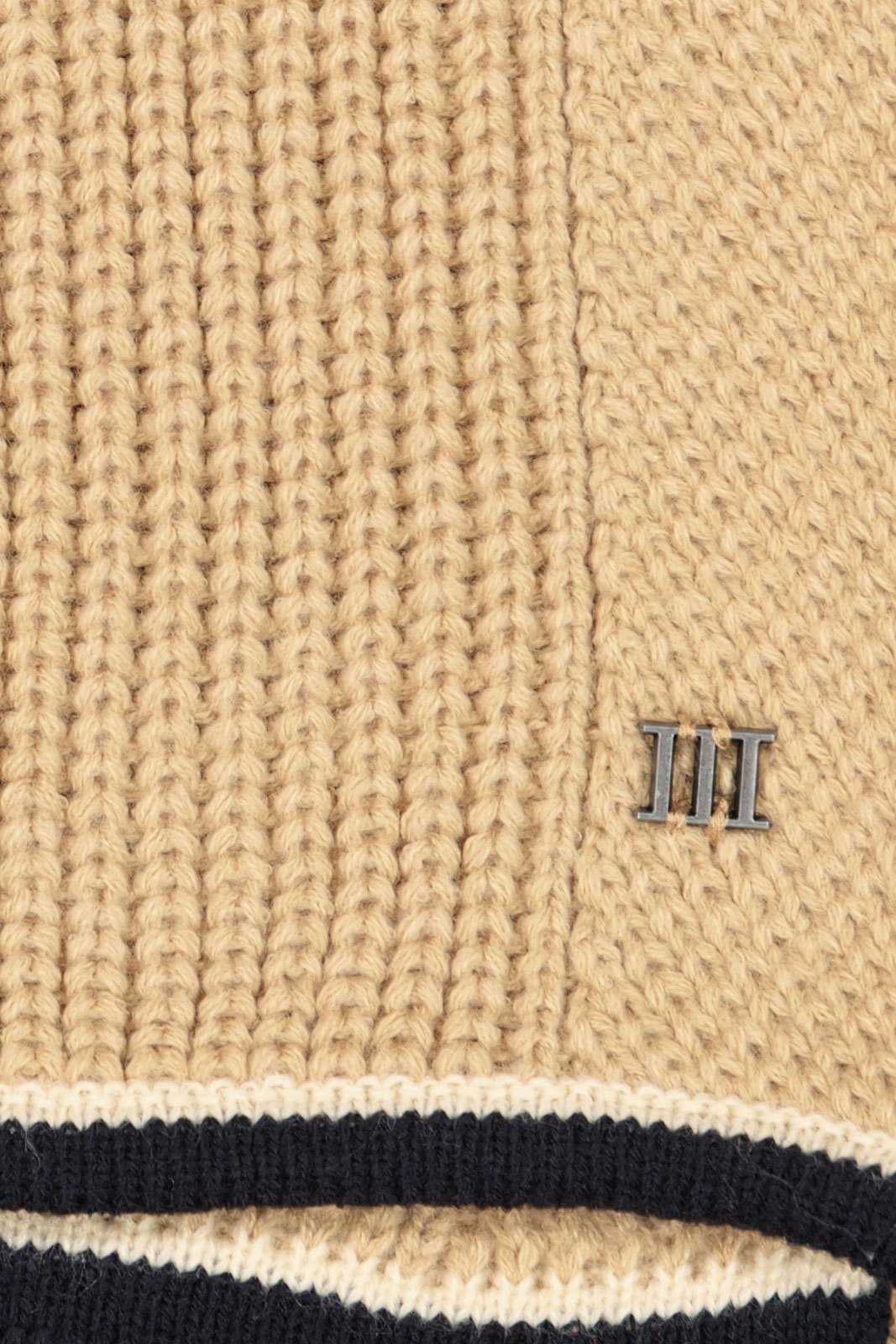 Fulsi | Knitted Scarf With Detailed Edge