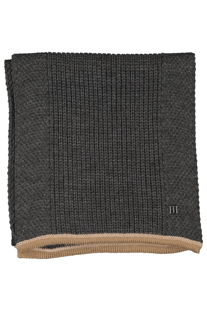 Fulsi | Knitted Scarf With Detailed Edge