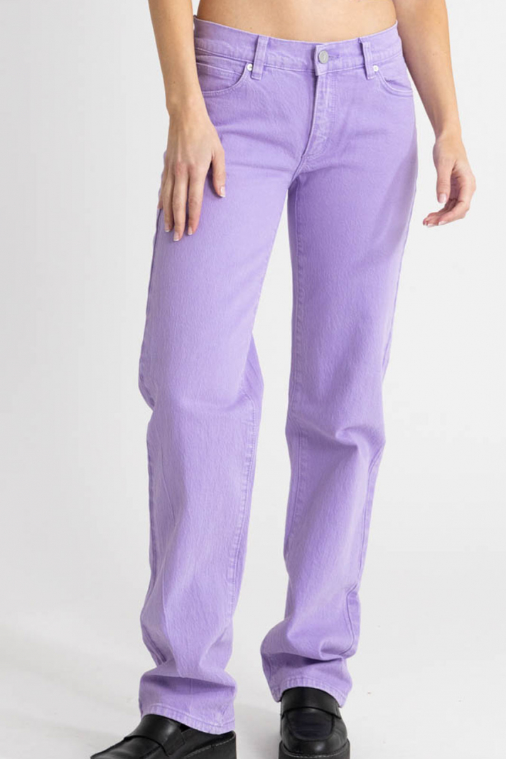 A 99 Low Straight Orchid