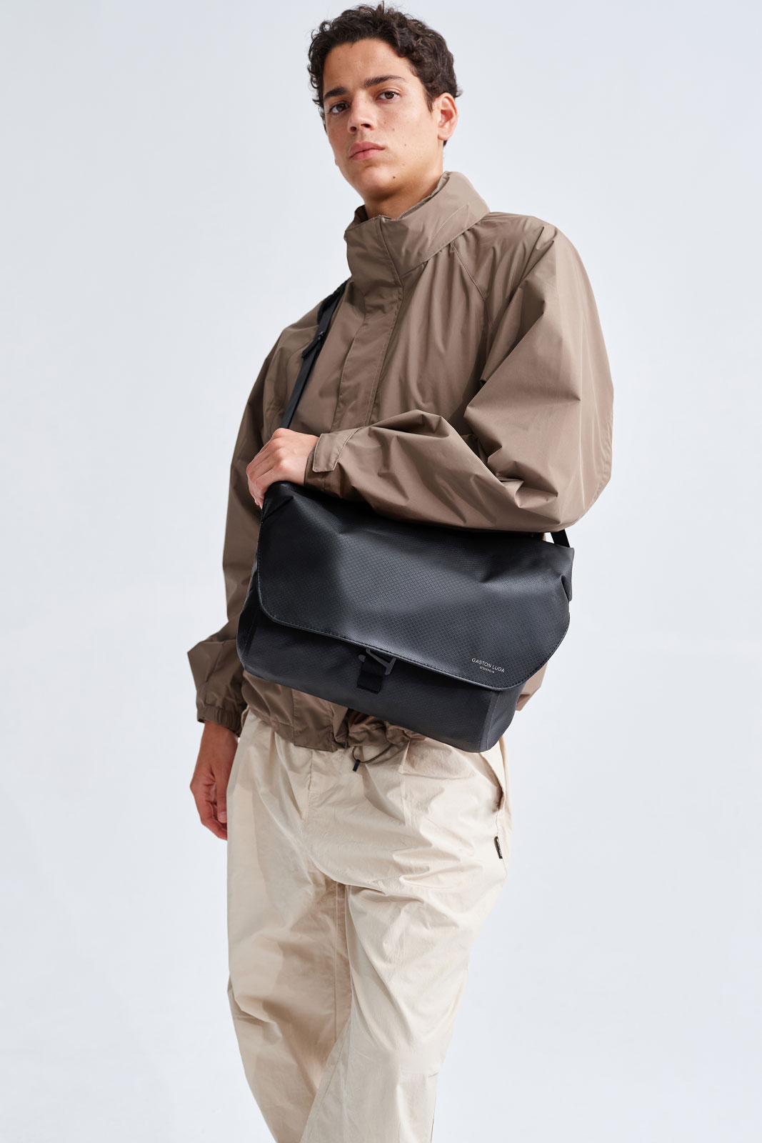 Lightweight Duoseal Messenger 14